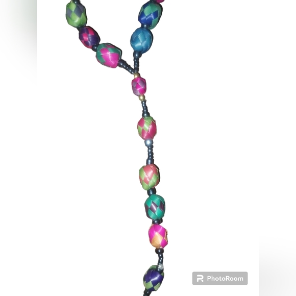 Handmade multicolor Palm Leaf rosary with multicolor Palm Leaf Gift box UGC - Picture 3 of 8